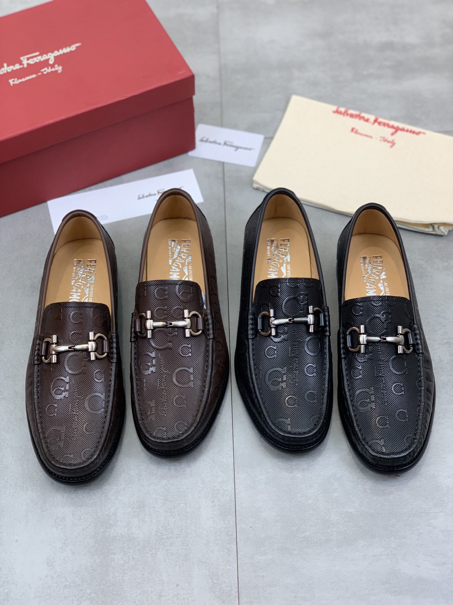 Salvatore Ferragamo Boots 14 - vstockx