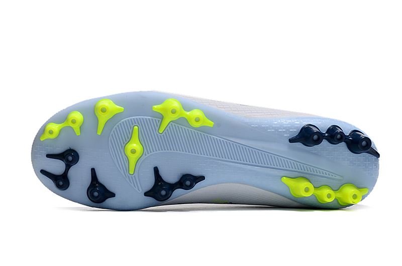 NK football shoes 44 - vstockx