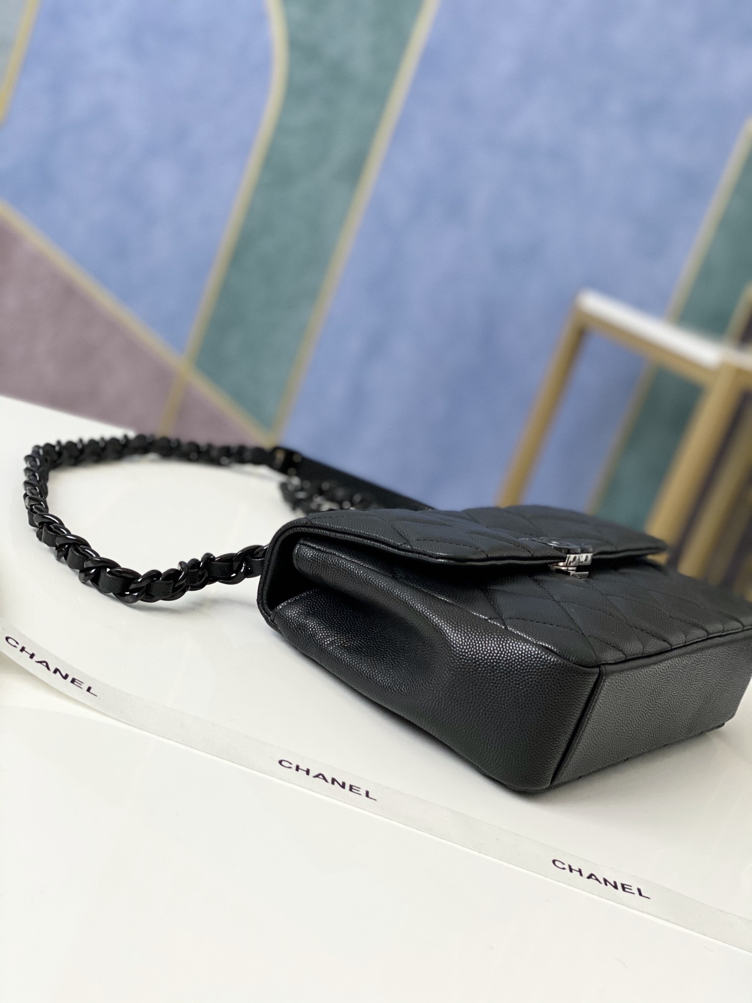 Handbag Chanel 2303 size 24x16.5x7 cm - vstockx