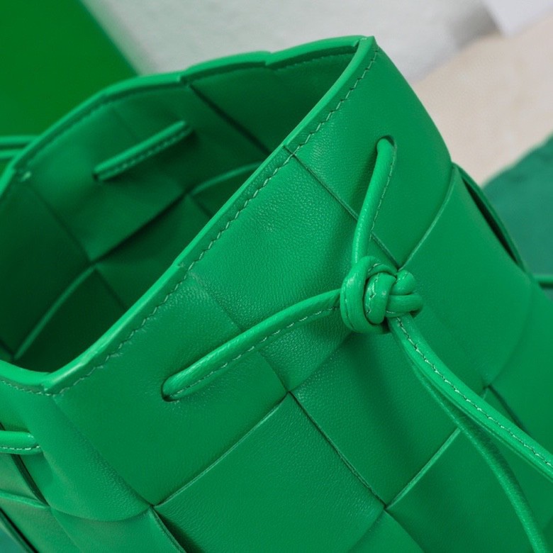 Handbags Bottega Veneta 6612 size:19 cm - vstockx