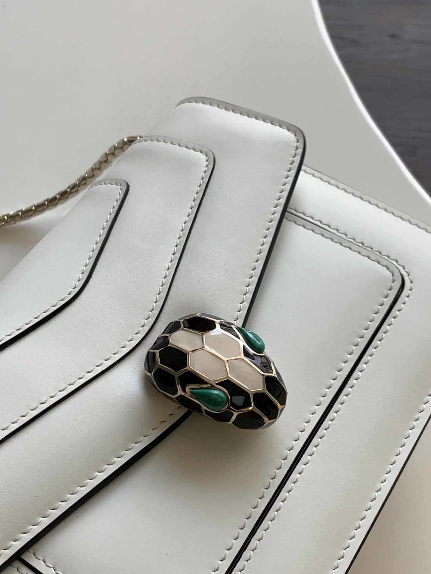 Handbags Bvlgari Serpenti Forever size:25*17*8 cm - vstockx