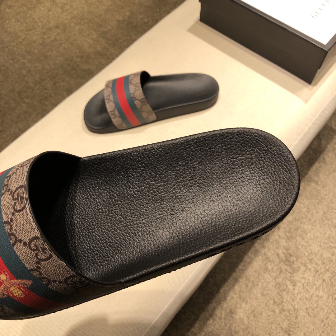 Gucci Slippers 42 - vstockx