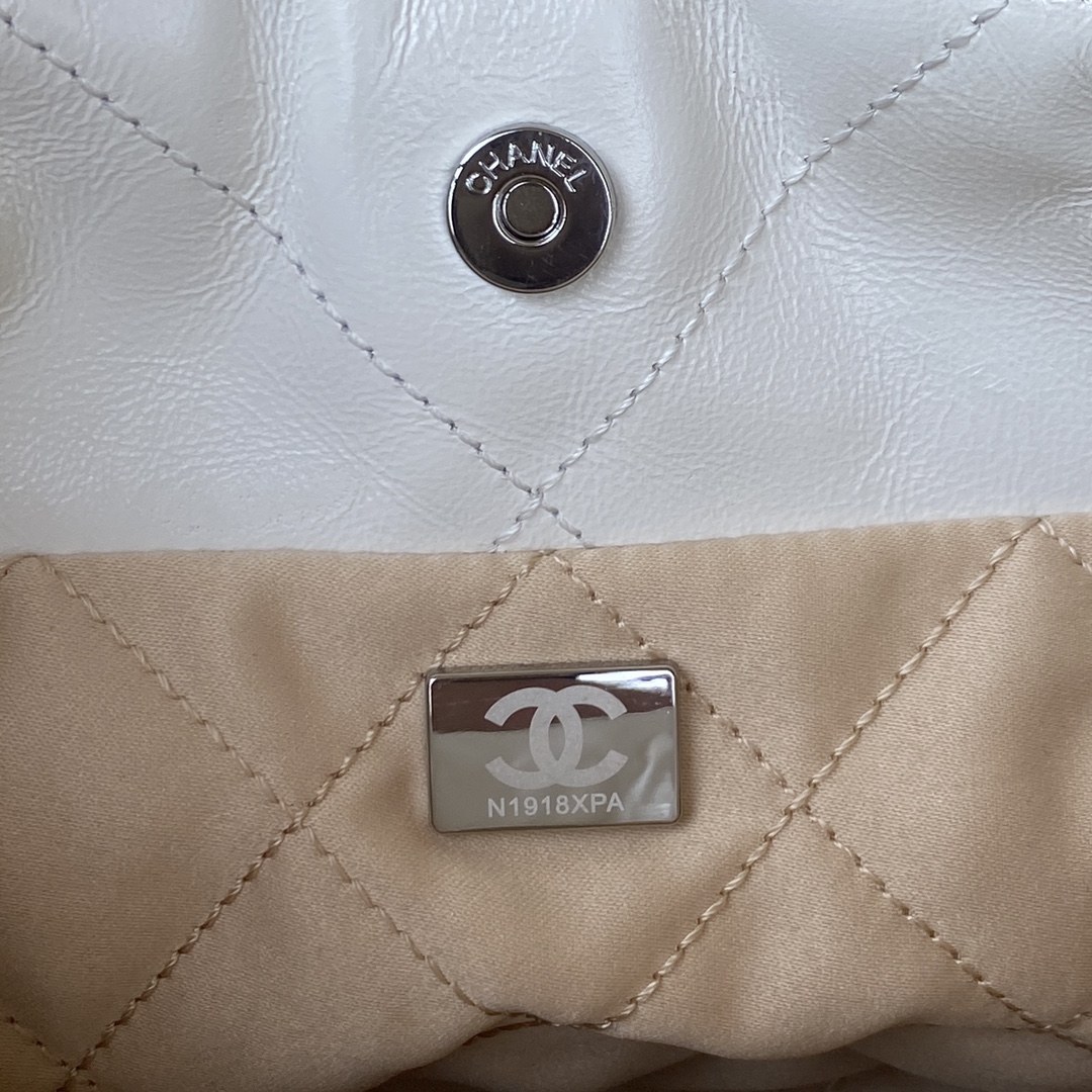 Handbag Chanel AS3263 size 18X20X6.5 cm - vstockx
