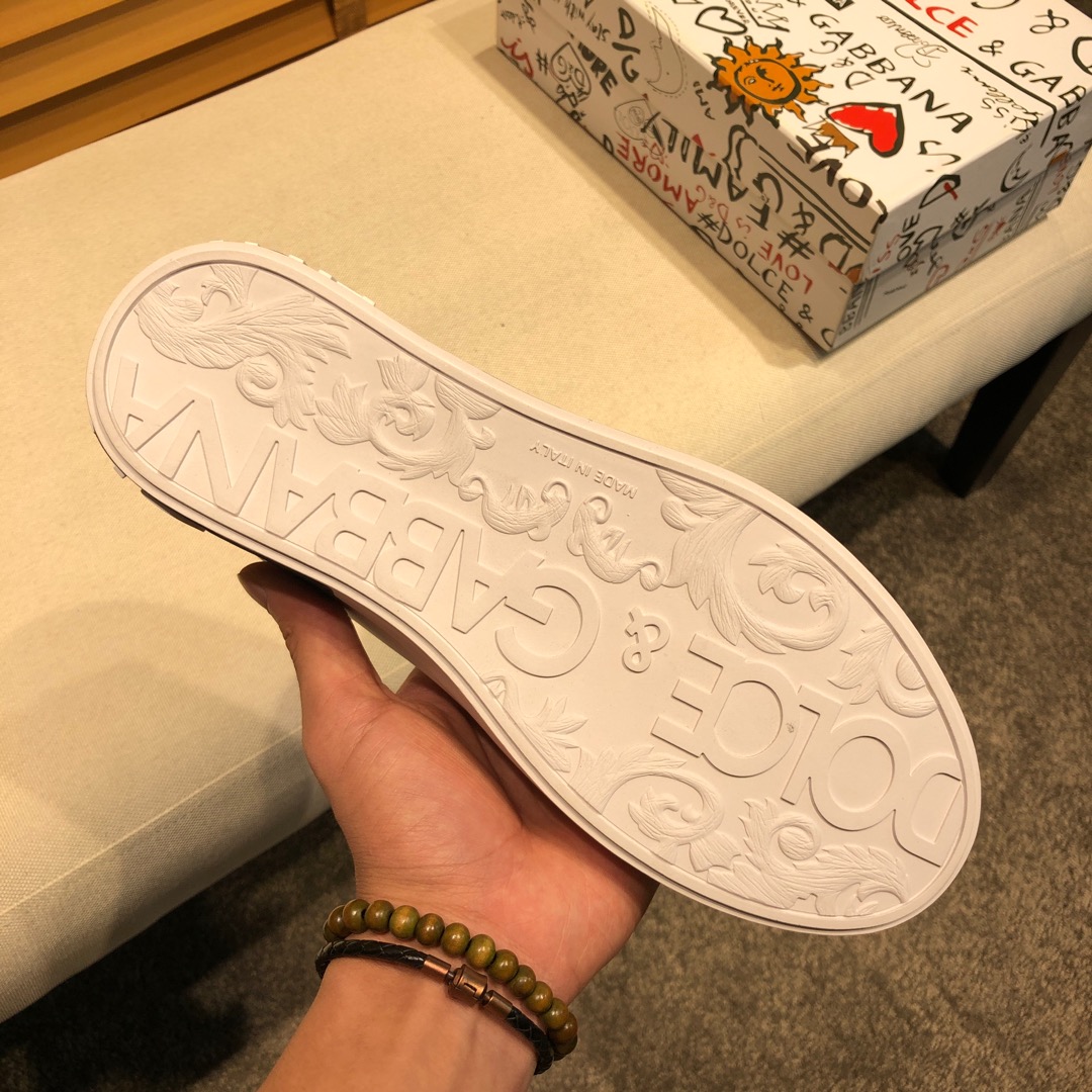 Dolce & Gabbana Low Tops Sneakers 137 - vstockx