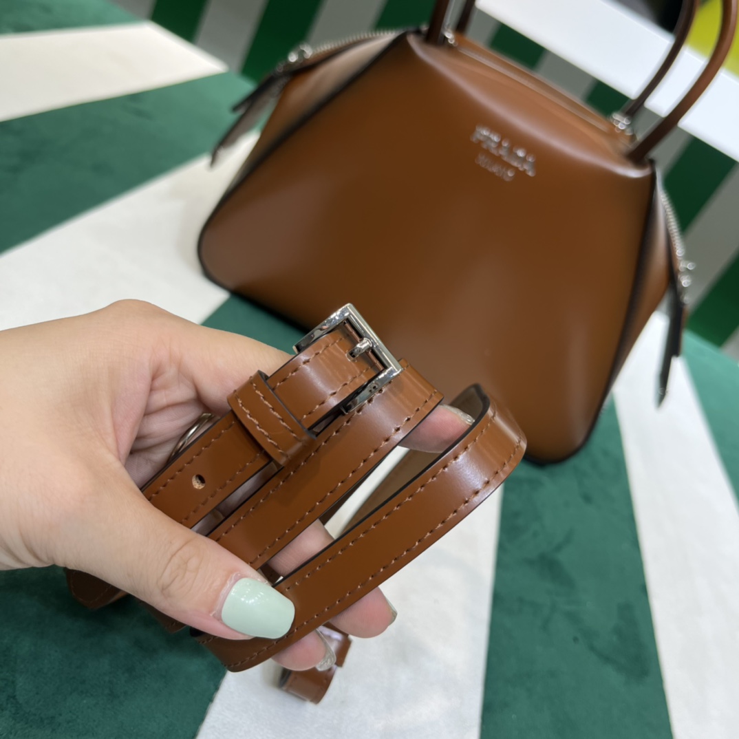 Handbags Prada 1BA366 size:25.5*18*13 cm - vstockx