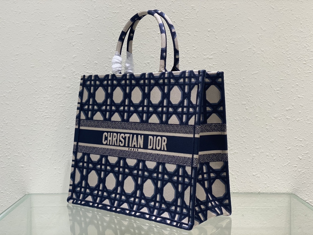 Handbags Dior 8001 size:36.5*28 cm - vstockx
