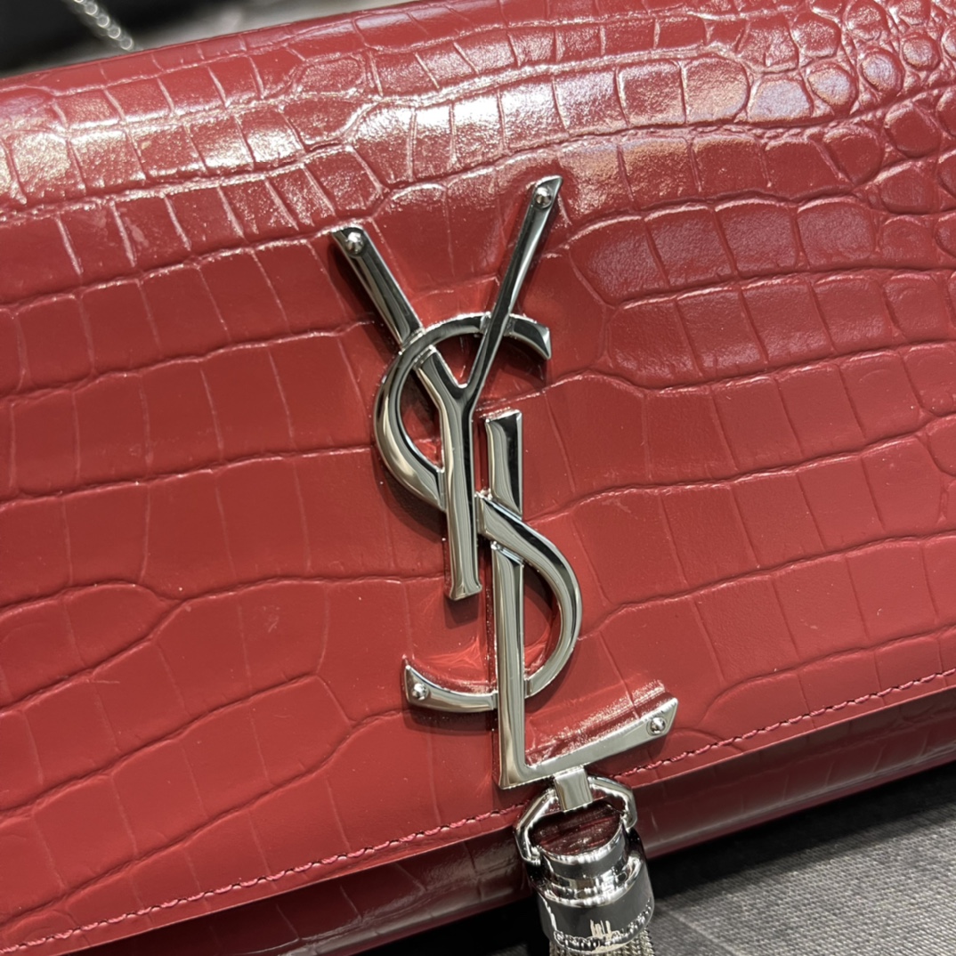 Handbags SAINT LAURENT 469390 size 20x13.5x5.5 cm - vstockx