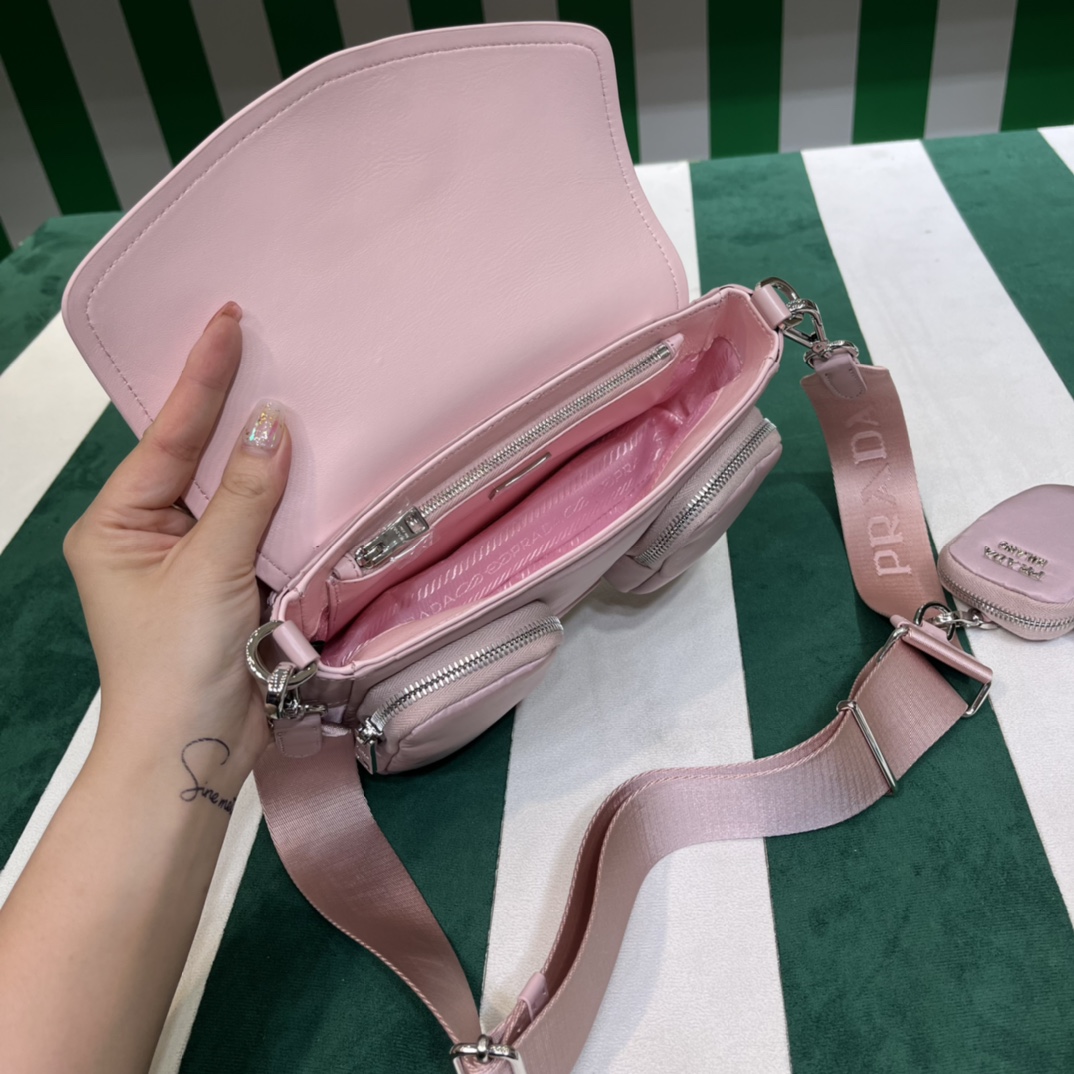 Handbags Prada 1BD295 size:22*7.5*14 cm - vstockx