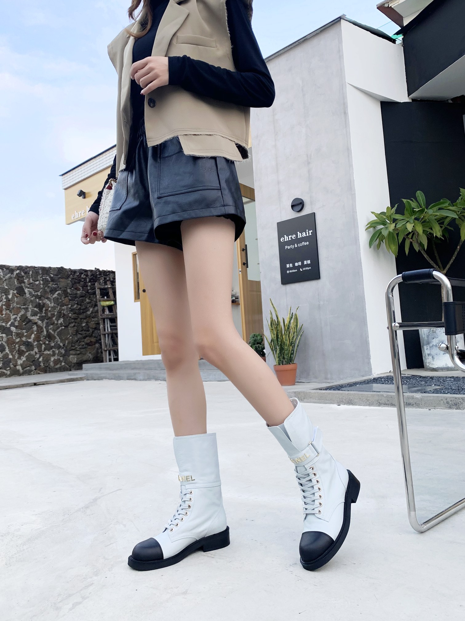 Chanel Boots 21 - vstockx