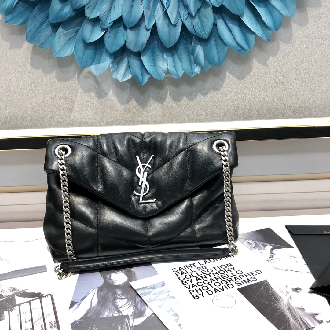 Handbags SAINT LAURENT 577476 size 29x17x11 cm - vstockx