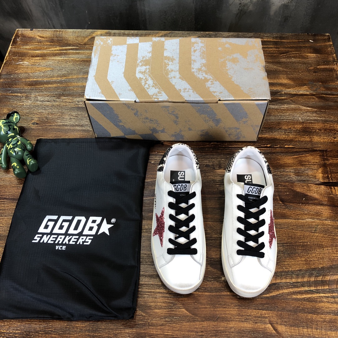 Golden Goose Superstar distressed-finish sneakers 1 - vstockx