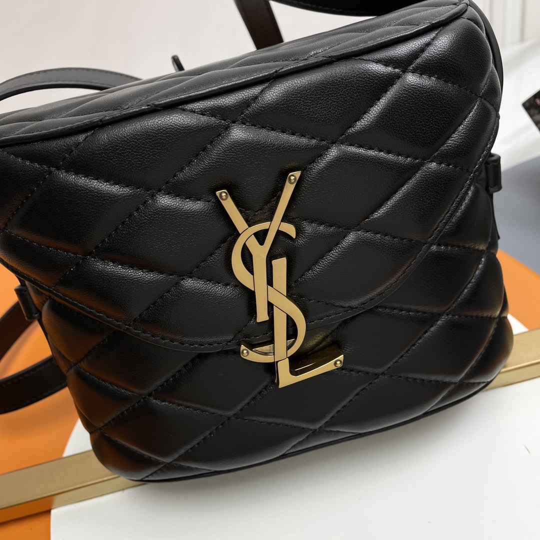 Handbags SAINT LAURENT 710080 size 19  15  8 cm - vstockx