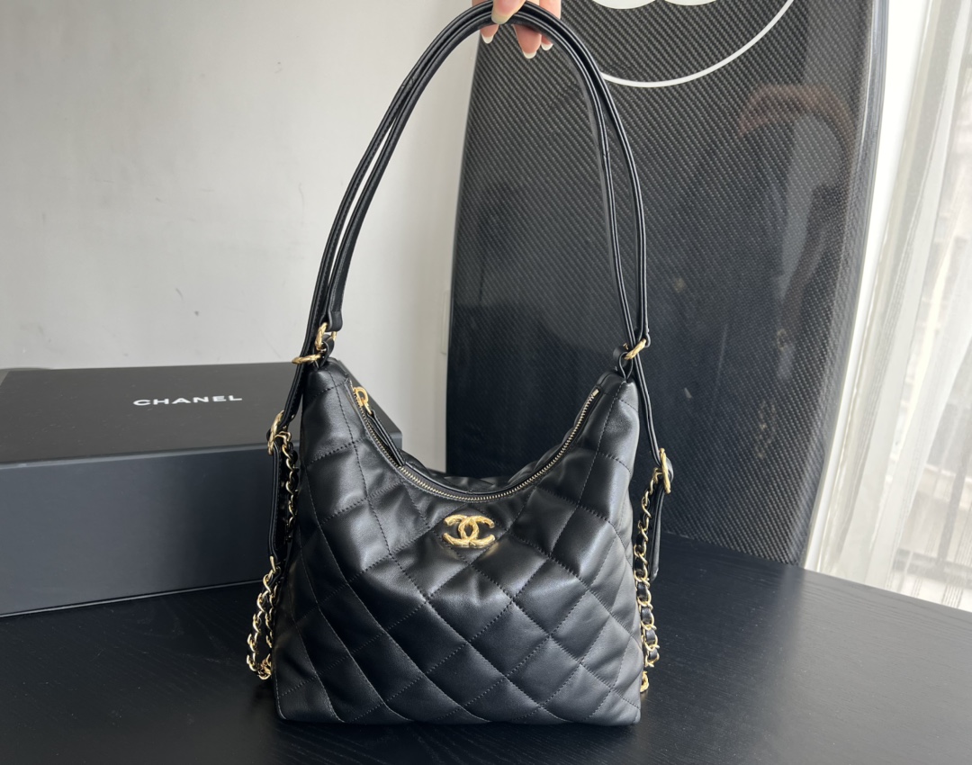 Handbag Chanel size 30cmx37cmx8 cm - vstockx