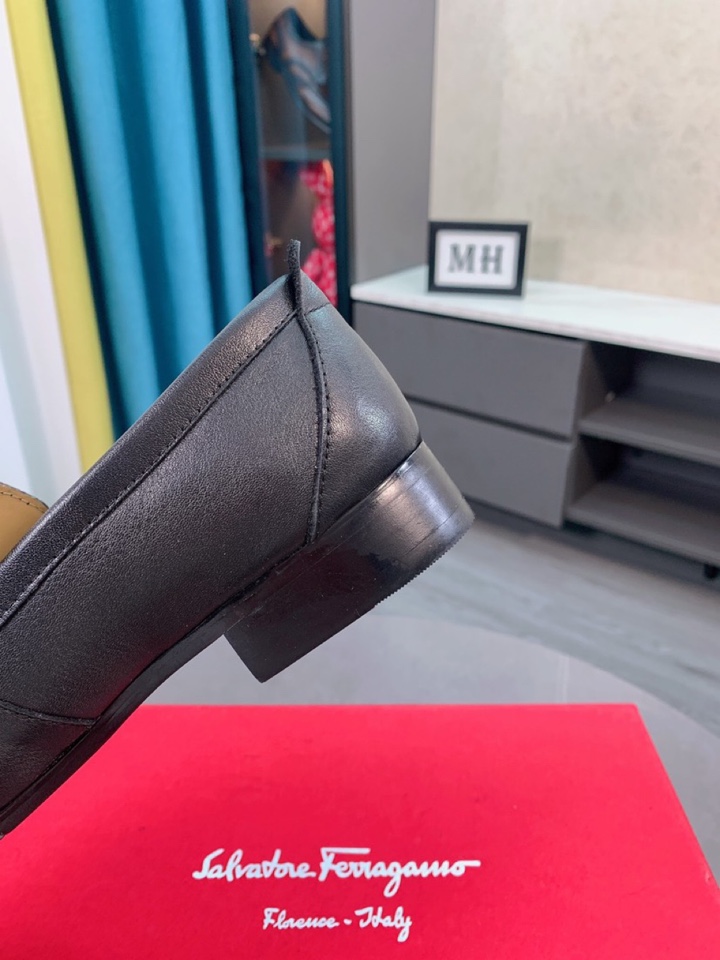 Salvatore Ferragamo Boots 36 - vstockx