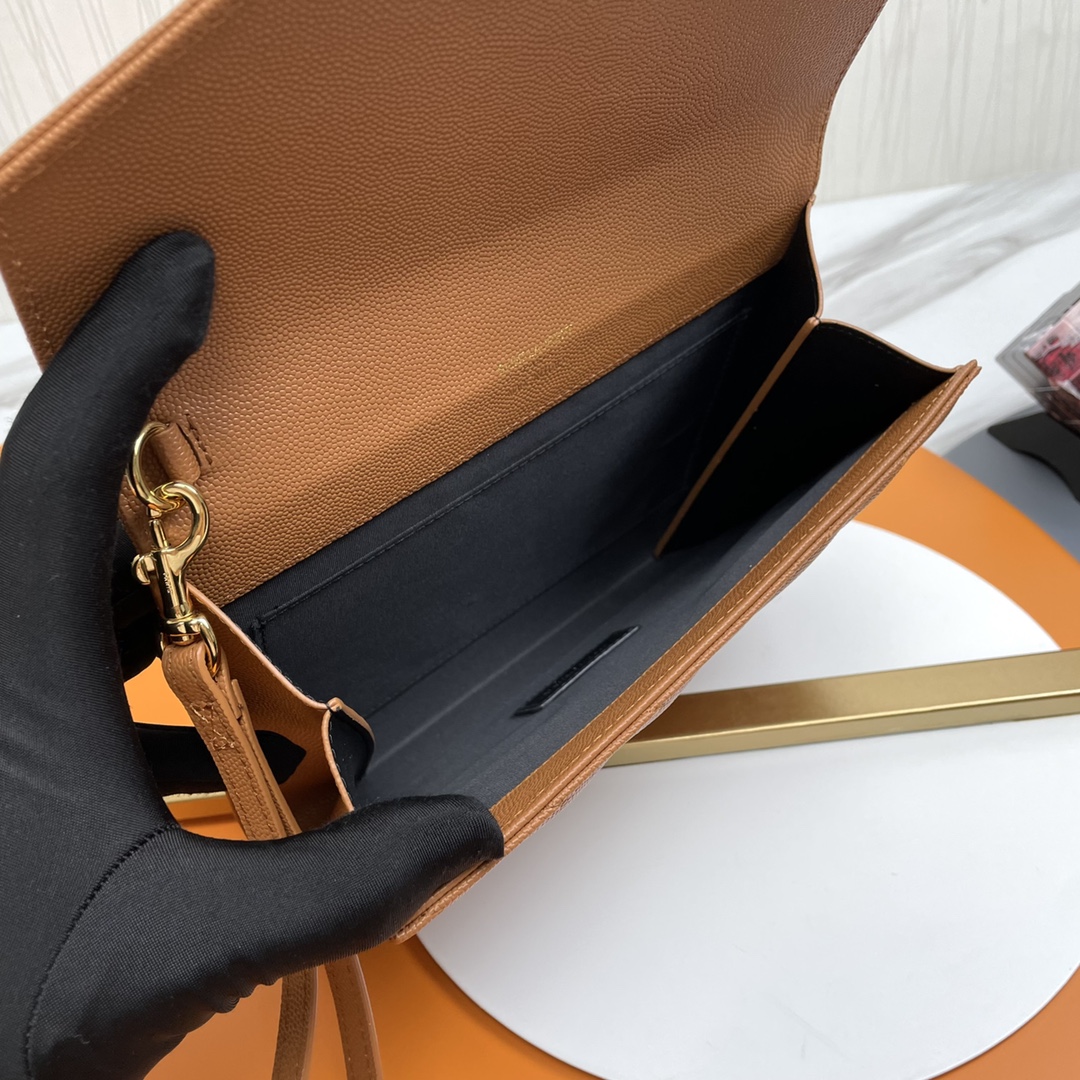 Handbags SAINT LAURENT 617662 size 21x16x3 cm - vstockx