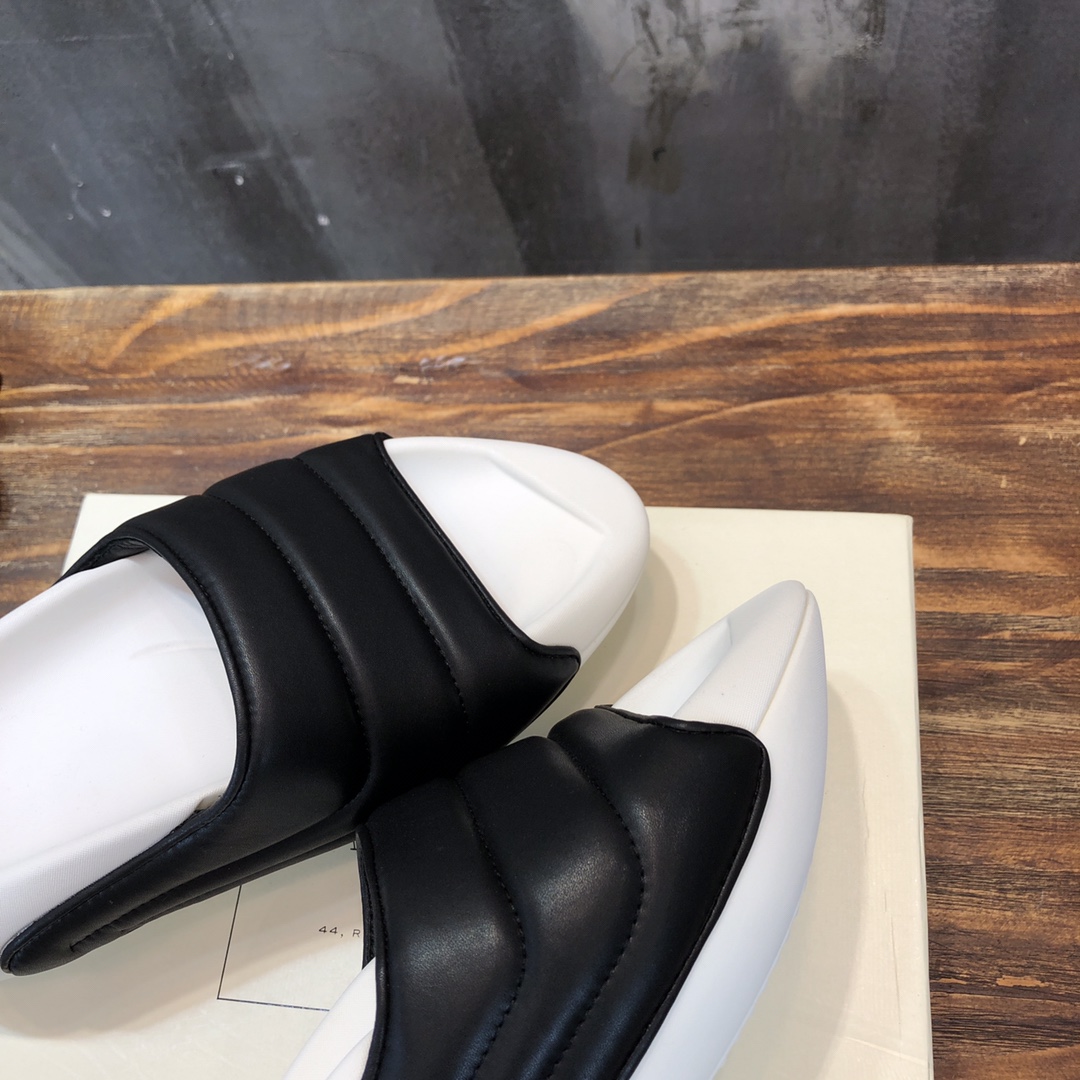 Balmain B-IT Mules Black White - vstockx