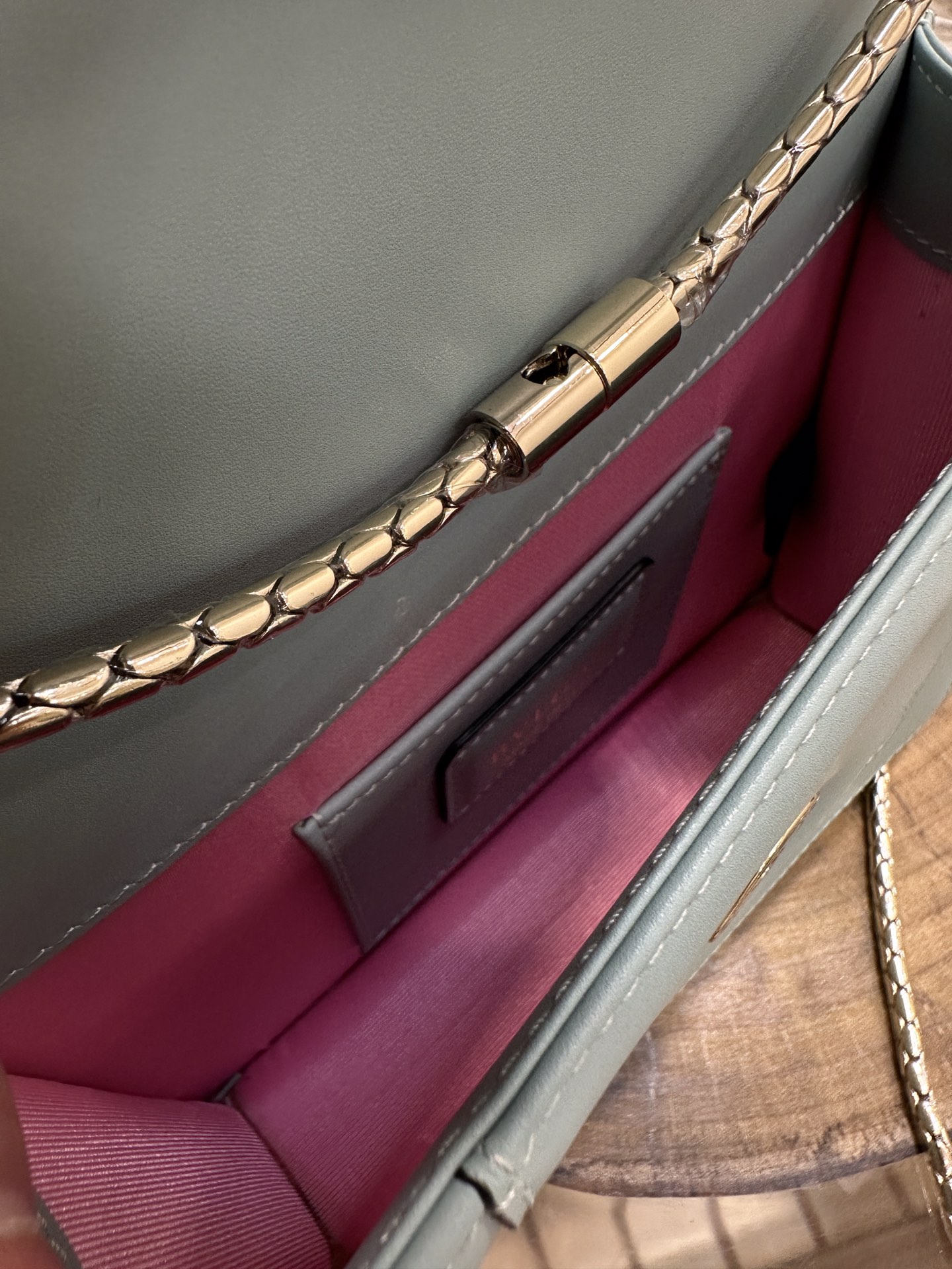 Handbags Bvlgari 35107 size:20*15*5 cm - vstockx