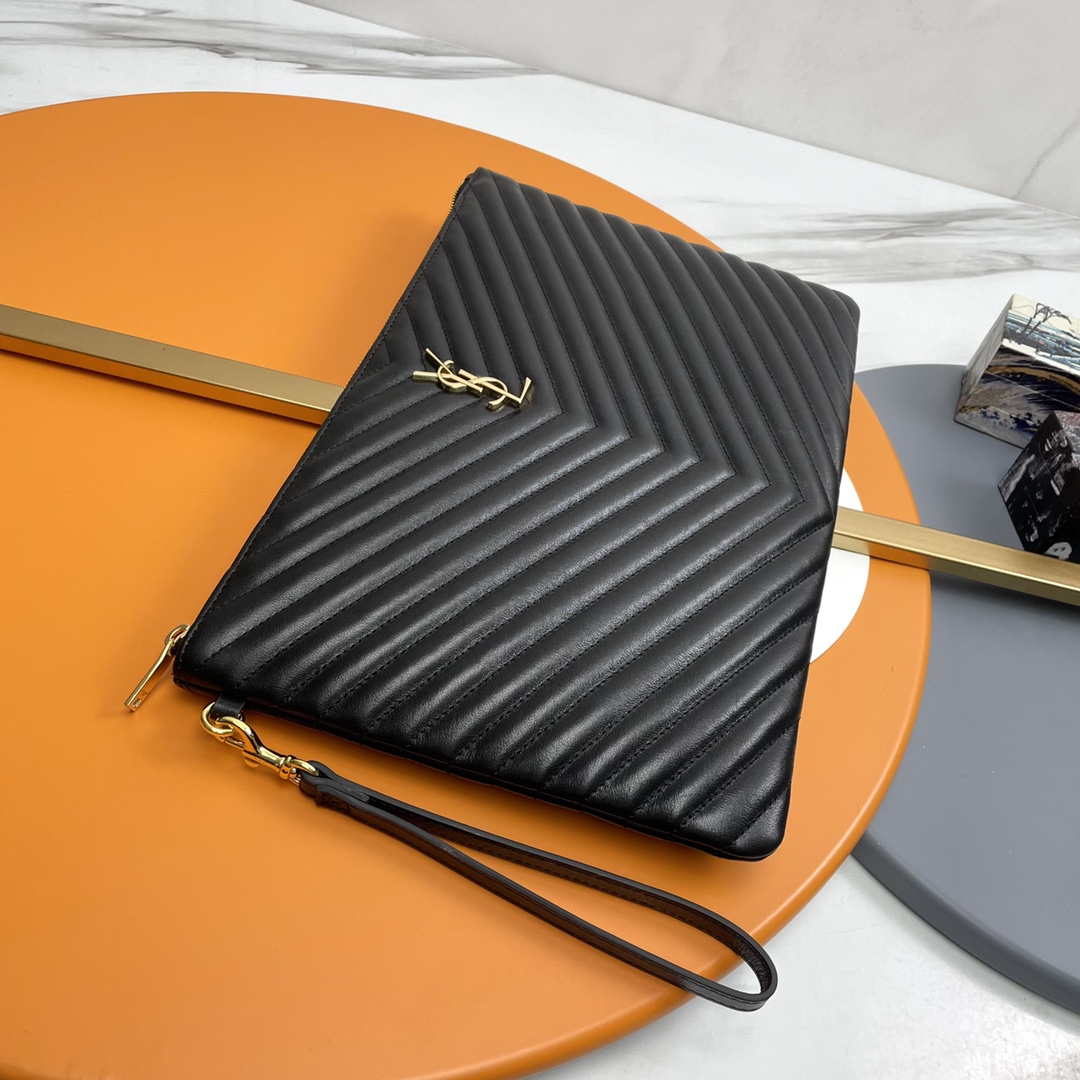 Handbags SAINT LAURENT 440222 size 36x24.5x2.5 cm - vstockx