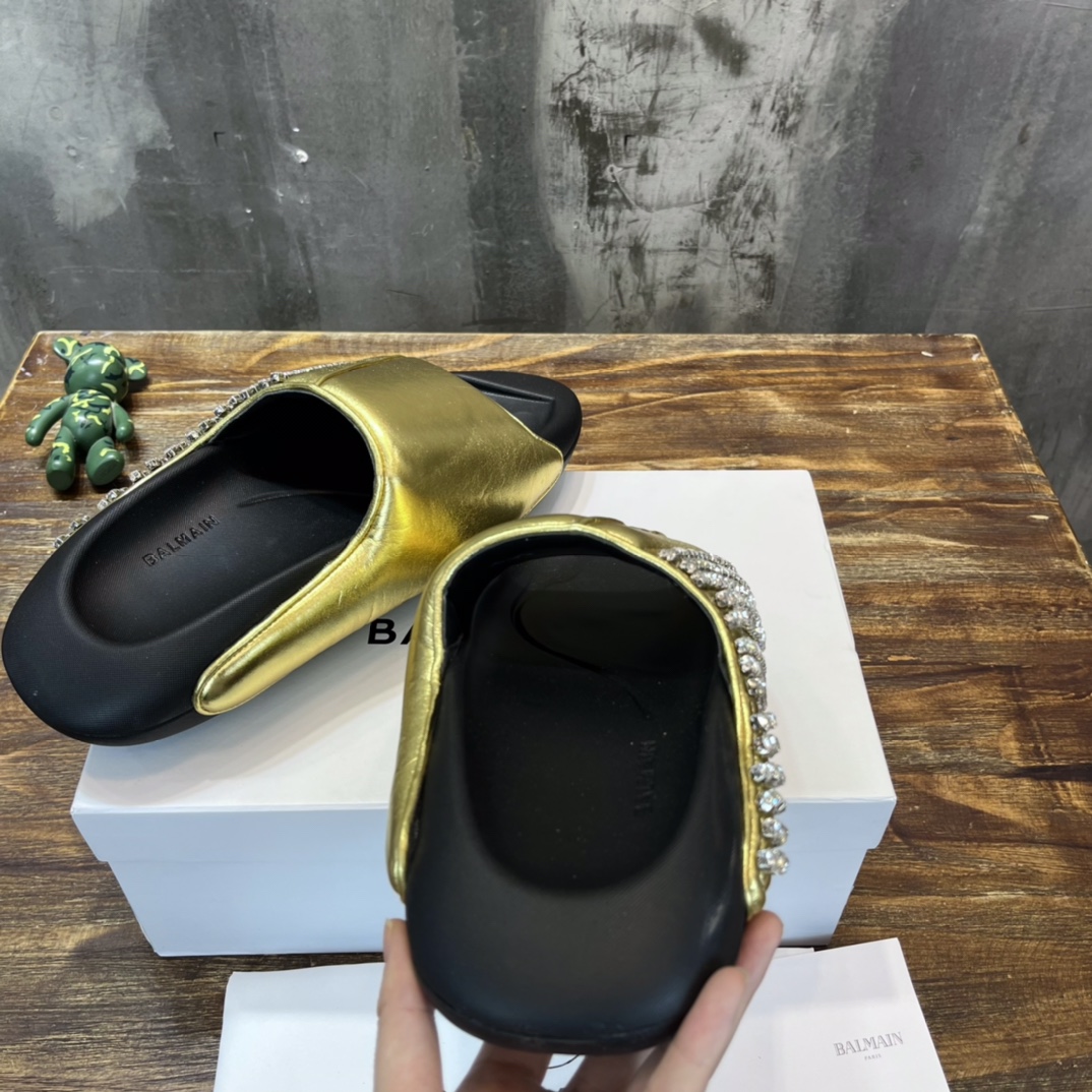 Balmain Quilted leather B-IT mules 3 - vstockx