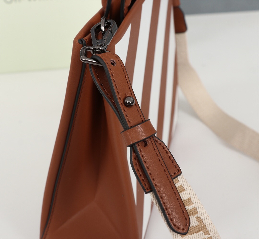 handbags OFF-White 534  5330870  size:22*18*8cm - vstockx