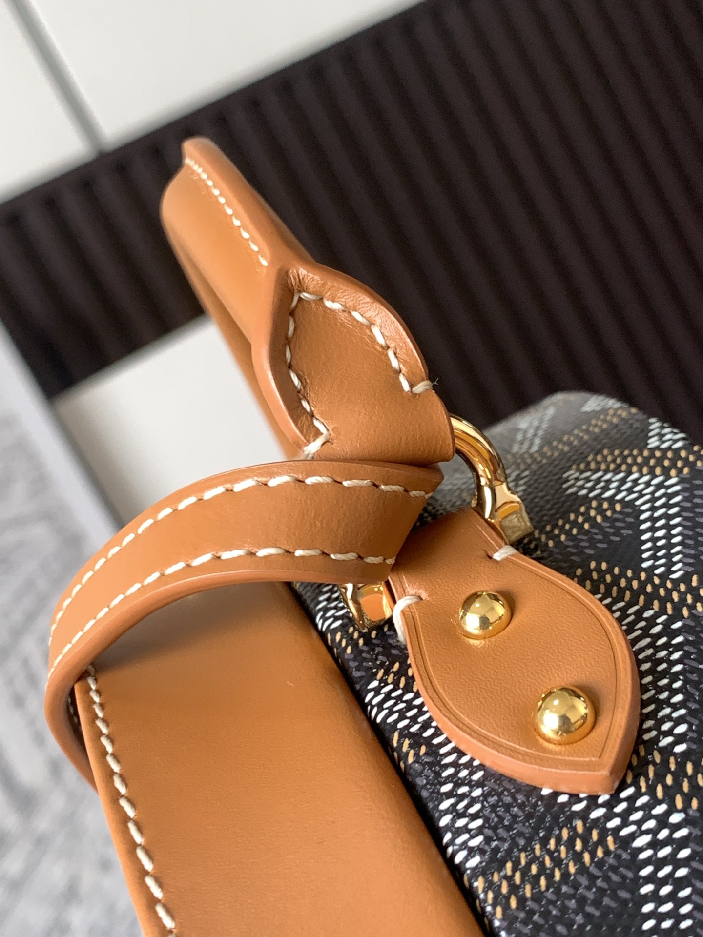 Handbags Goyard Alto 8038 size:16.5*7*18 cm - vstockx