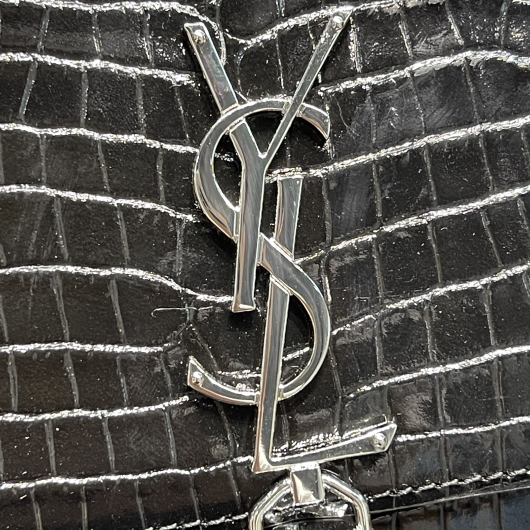 Handbags SAINT LAURENT 452159 size 19x12.5x4 cm - vstockx