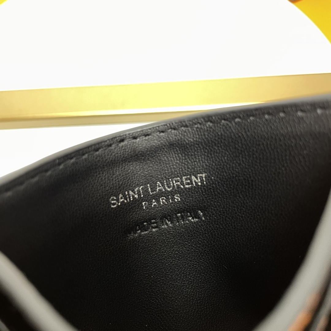 Handbags SAINT LAURENT 423291 size 10x7.5x0.5 cm - vstockx