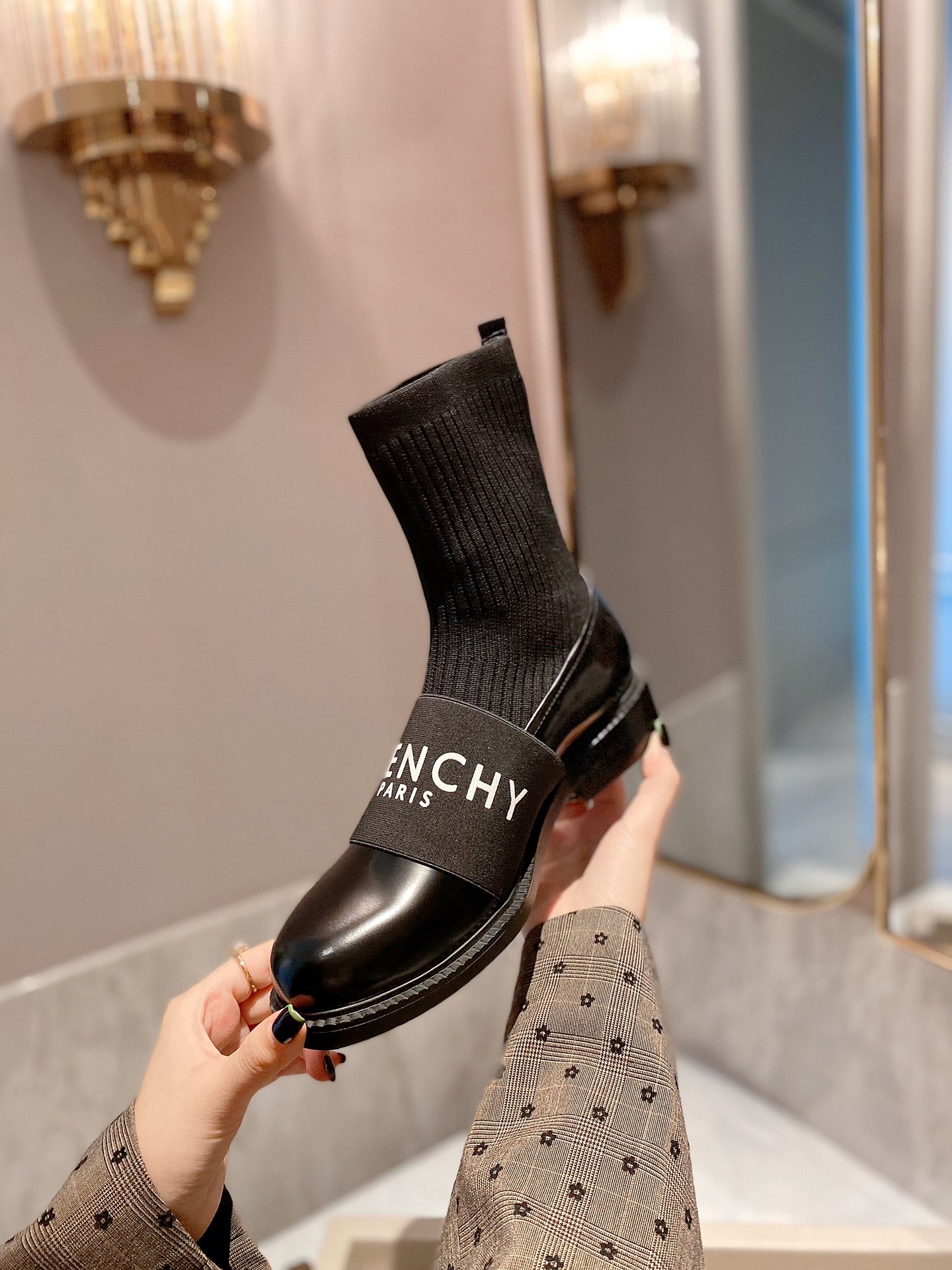 Givenchy Boots 4 - vstockx