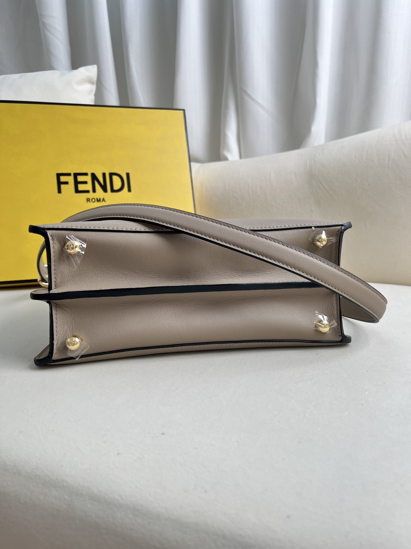 handbags FENDI 0229 size:27*21*11cm - vstockx