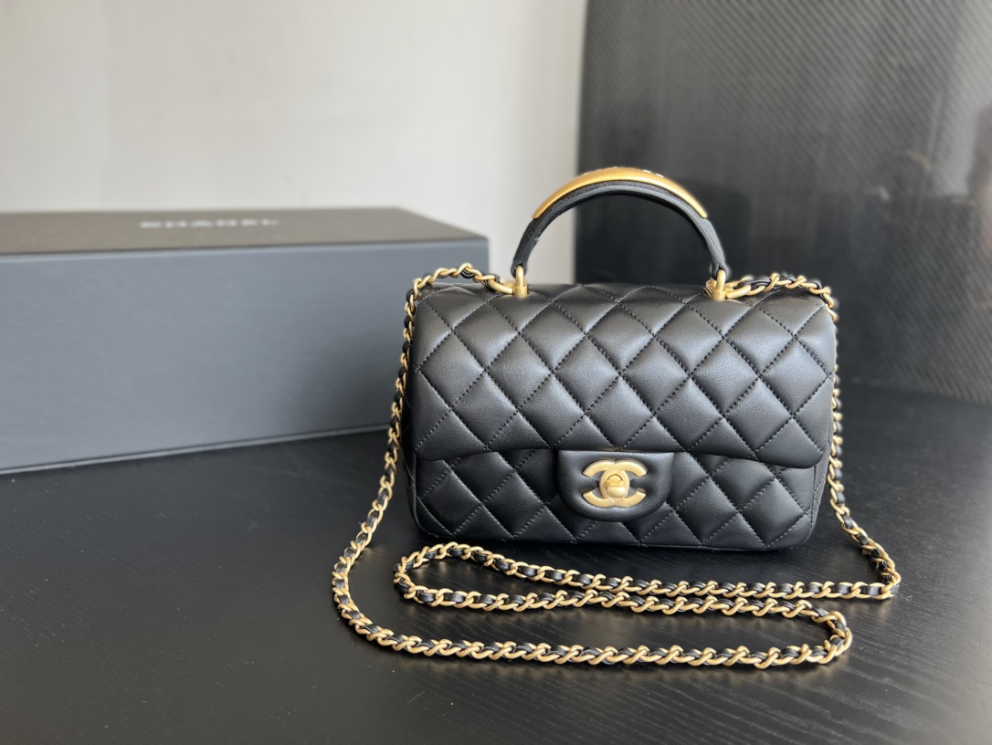 Handbag Chanel 2431 size 20cmx12cmx6 cm - vstockx
