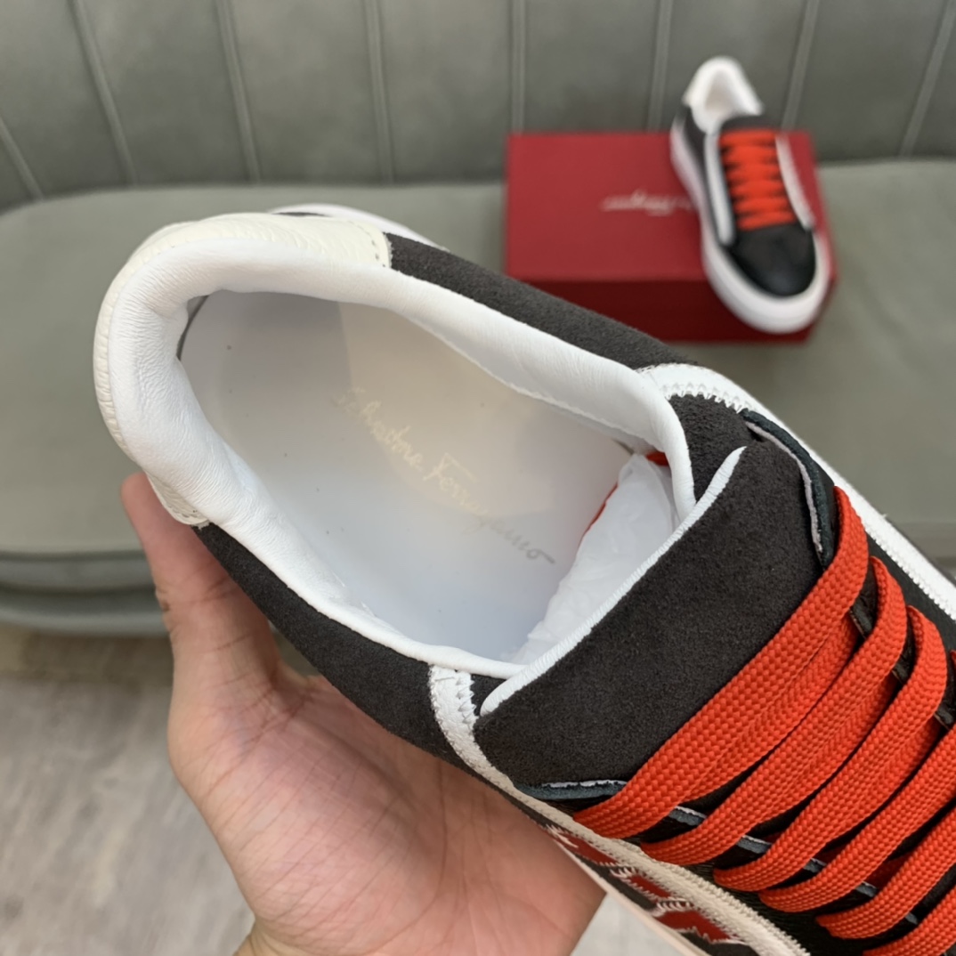 Salvatore Ferragamo Gancini Sneaker 10 - vstockx