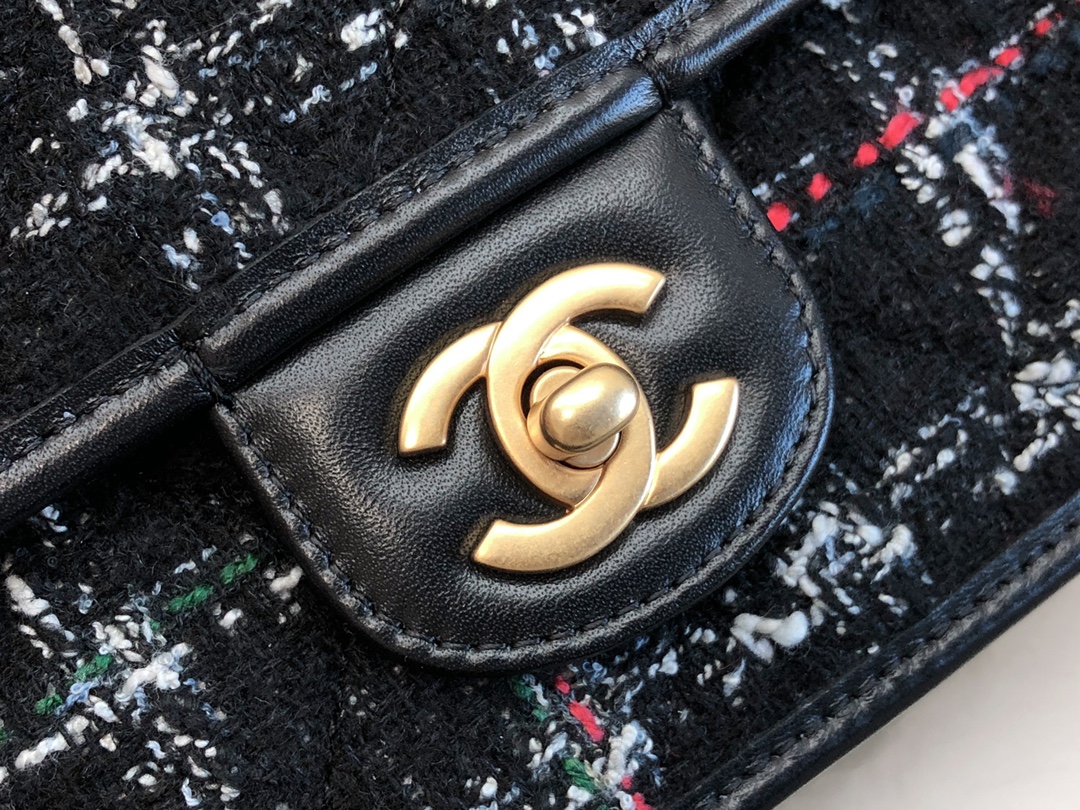 Handbag Chanel size *. * - vstockx