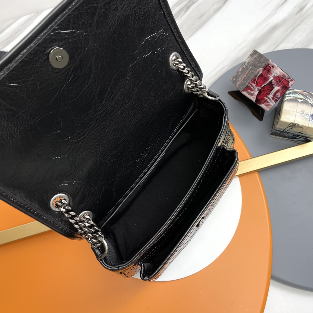 Handbags SAINT LAURENT 533037 size 26x21x13 cm - vstockx