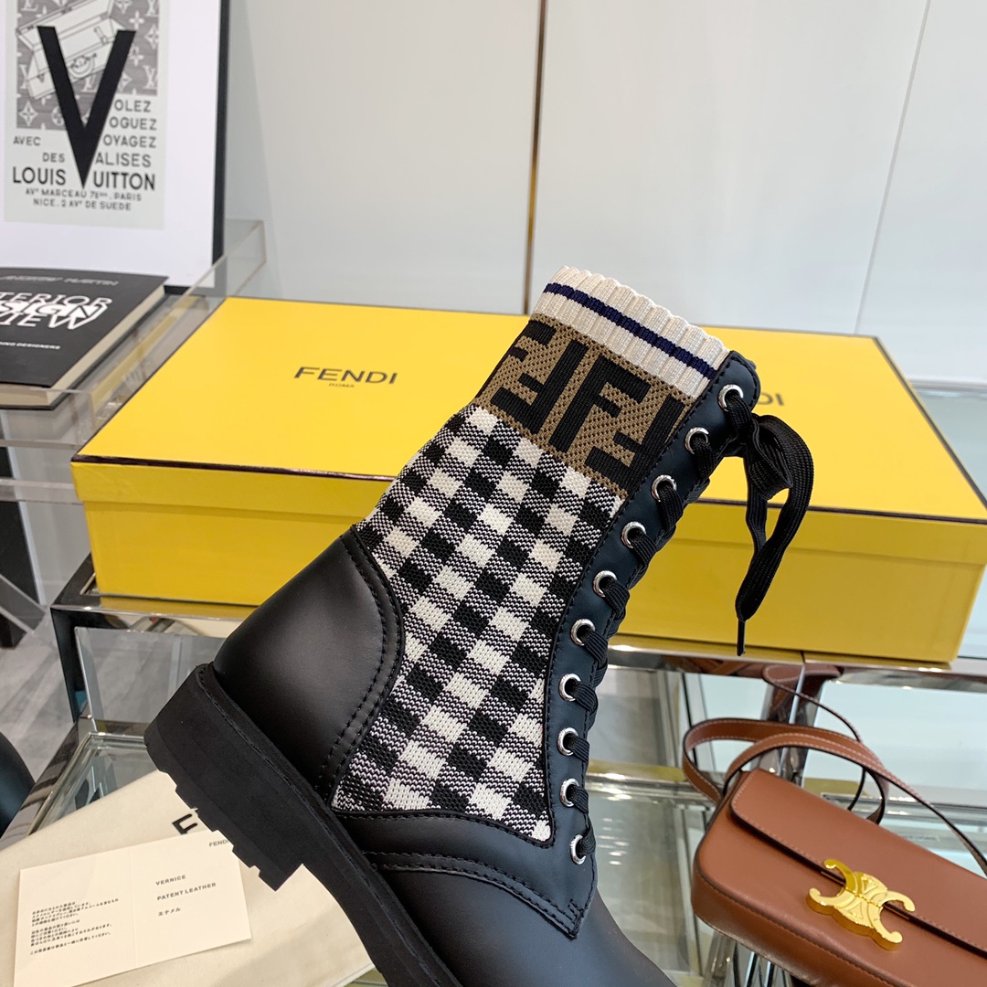 Fendi Boots 18 - vstockx