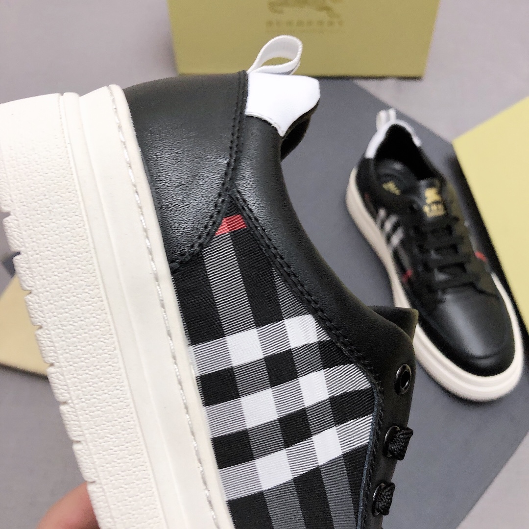 Burberry Perforated Check Sneaker 42 - vstockx