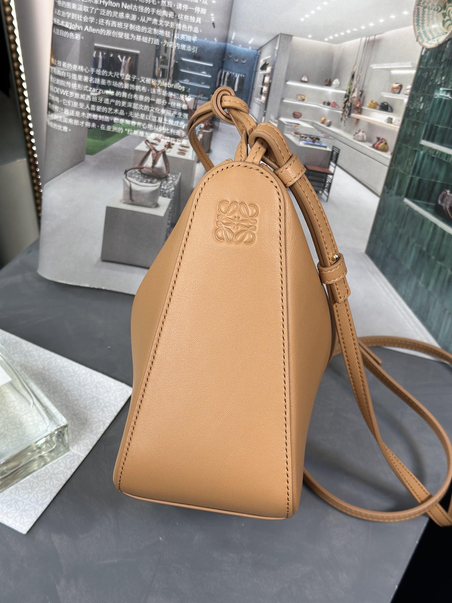 Handbags LOEWE   size:28-17-9.5 cm - vstockx