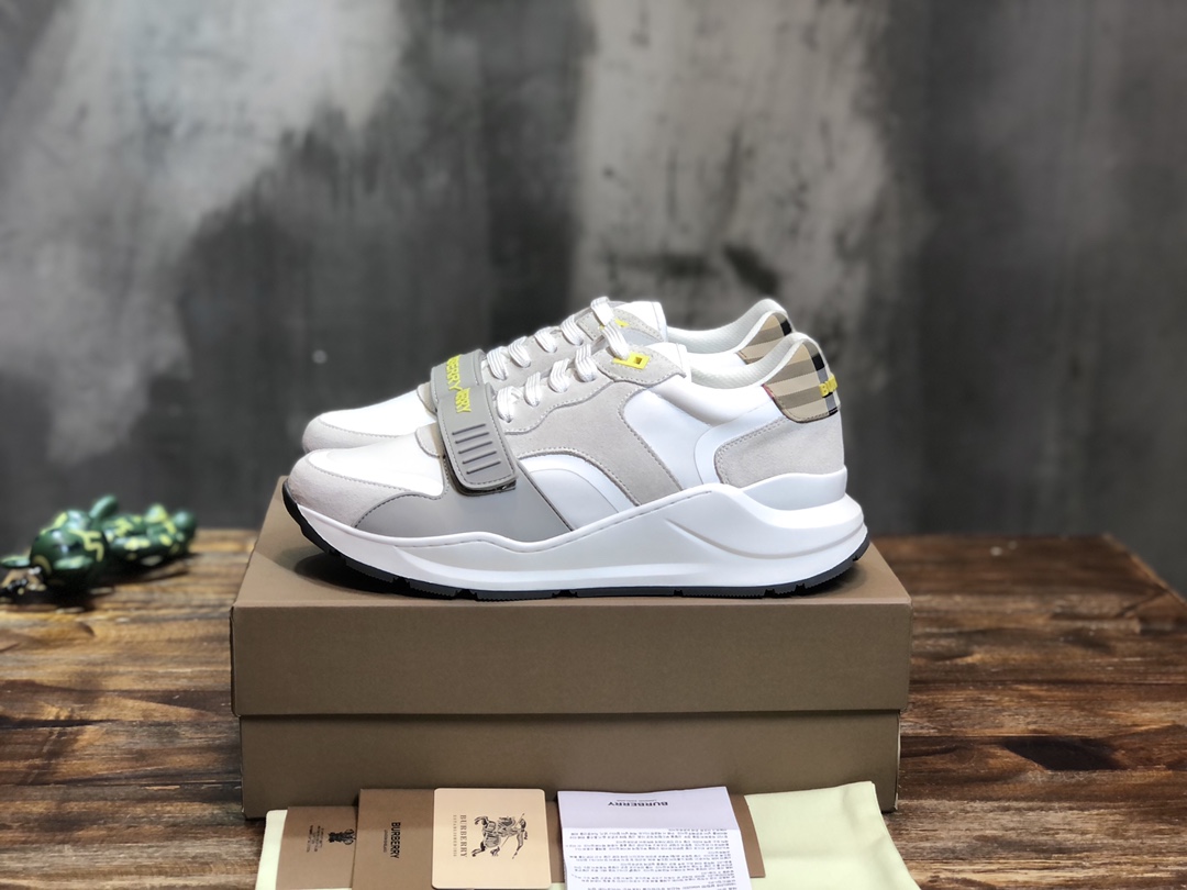 Burberry Vintage Sneaker 19 - vstockx