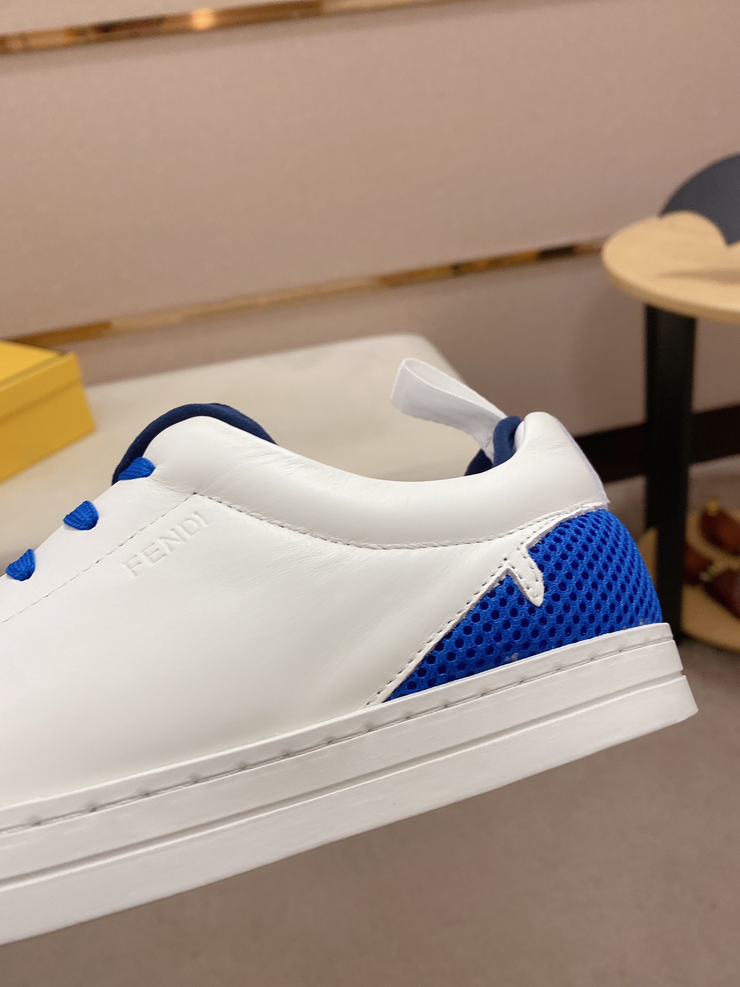 Fendi Low Top Sneakers 23 - vstockx