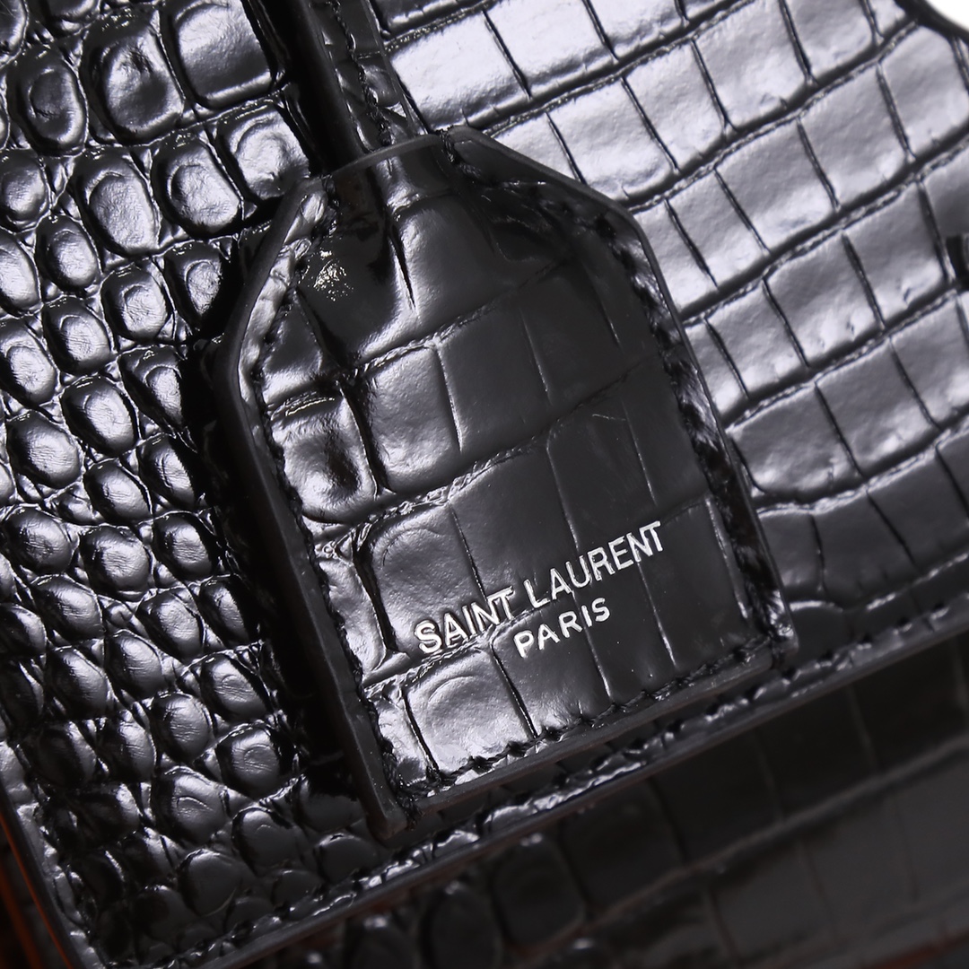 Handbags SAINT LAURENT 422906 size 22x8x16 CM - vstockx