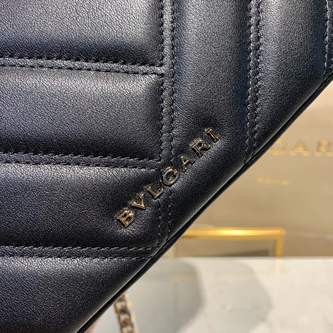 Handbags Bvlgari 2839930021 size:22.5*15*10 cm - vstockx