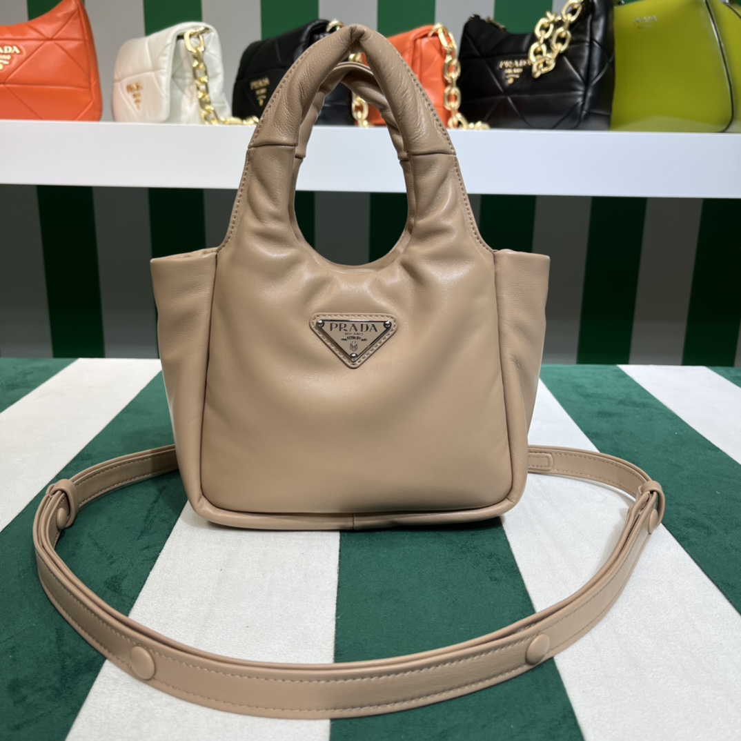 Handbags Prada 1BA359 size:15.5*10*18 cm - vstockx