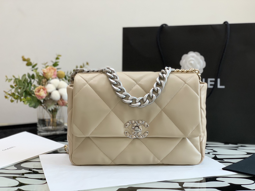 Handbag Chanel size 36 cm - vstockx