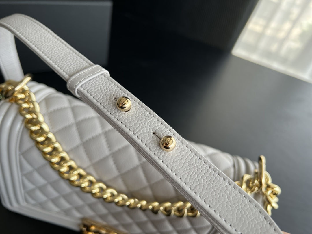 Handbag Chanel size 25 cm - vstockx