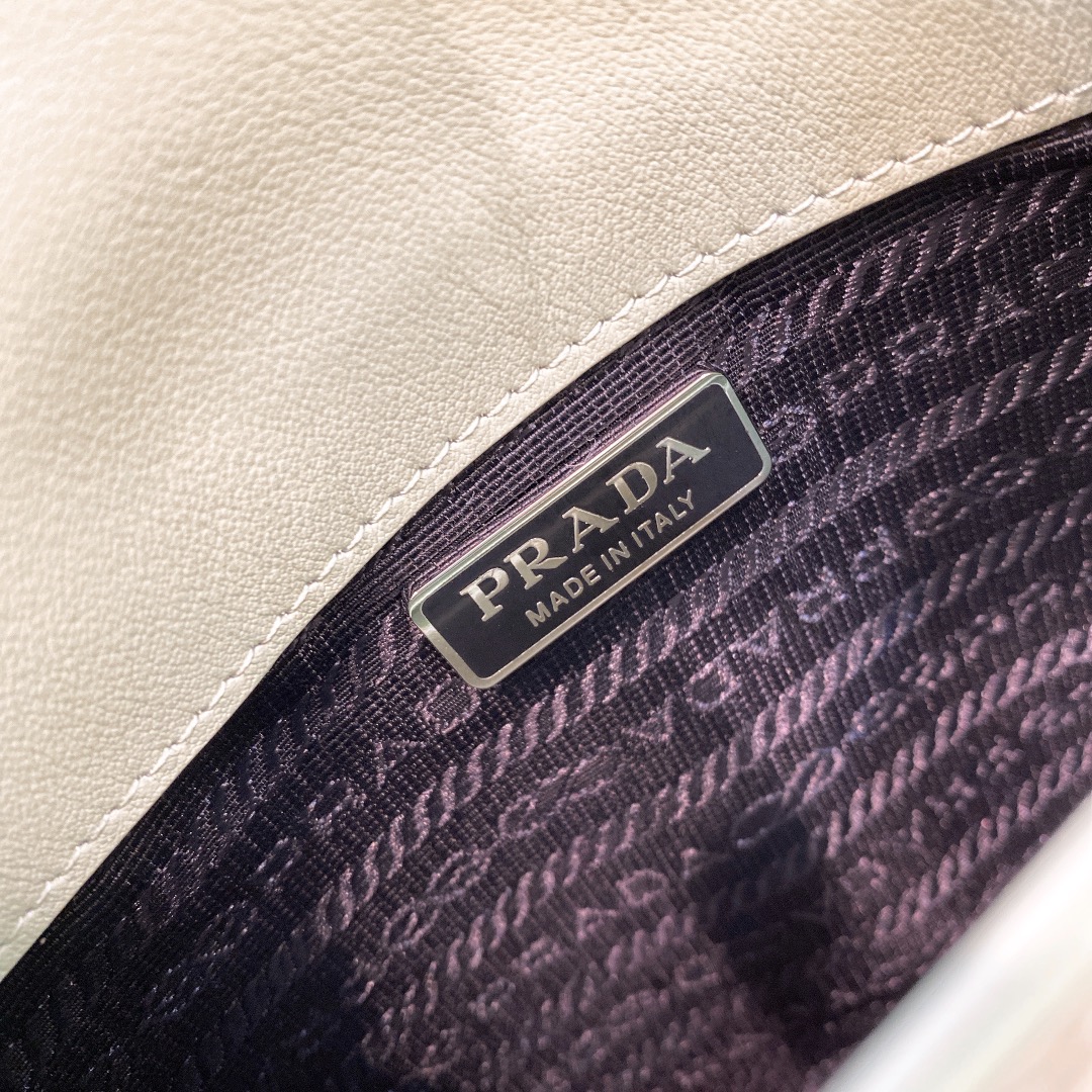 handbags prada 1BH188 zise ?7*14.5*7cm - vstockx