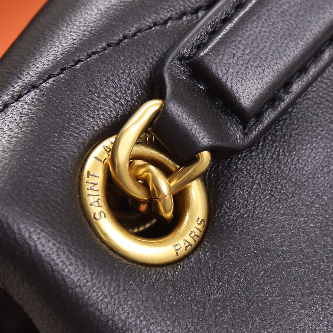 Handbags SAINT LAURENT 577475 size 35x23x13.5 cm - vstockx