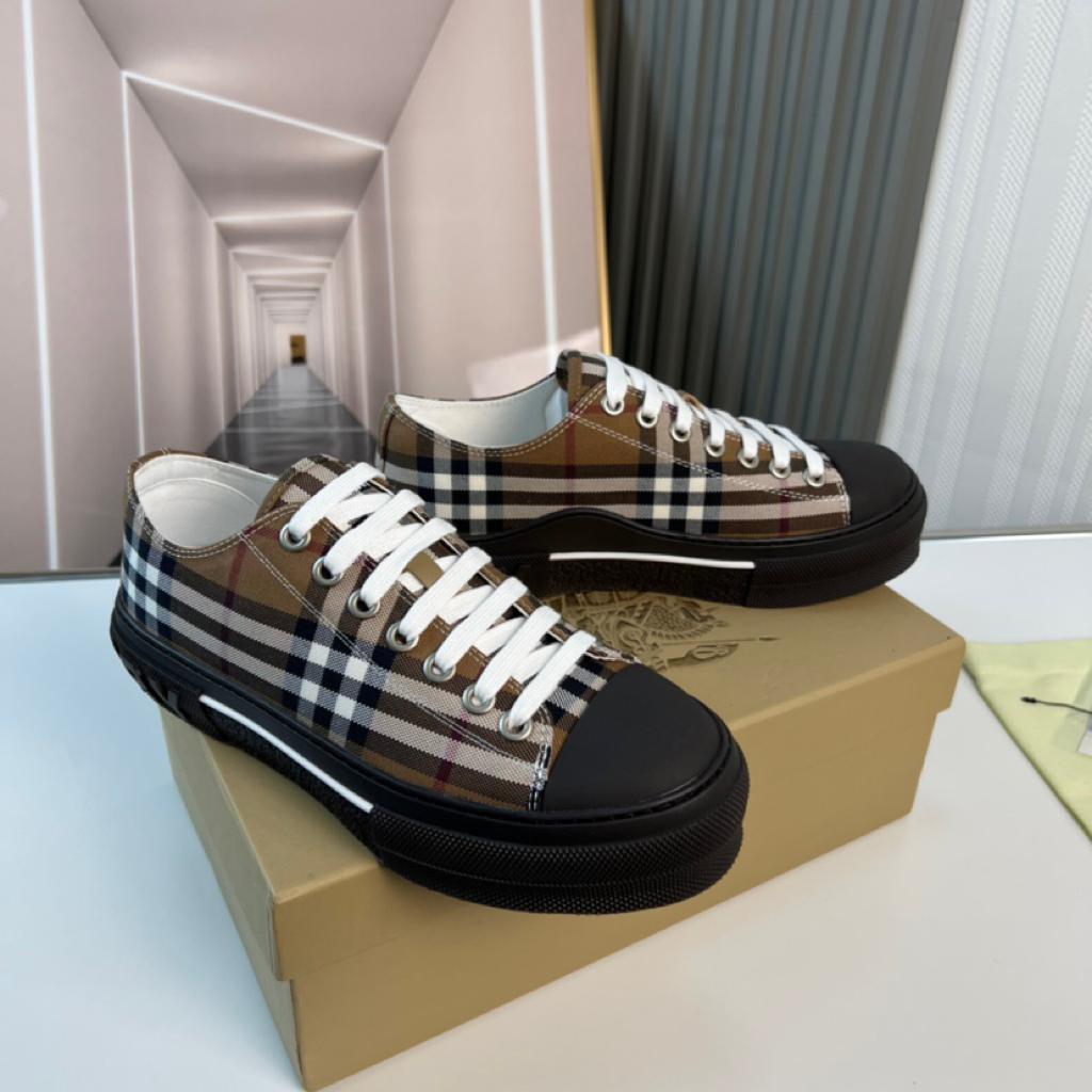 Burberry Gabardine Birch Brown Black - vstockx