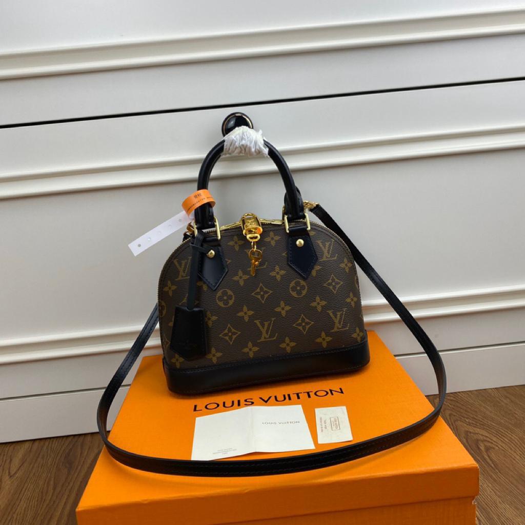 Handbag Louis Vuitton M53152 size 25*19*2cm Black - vstockx