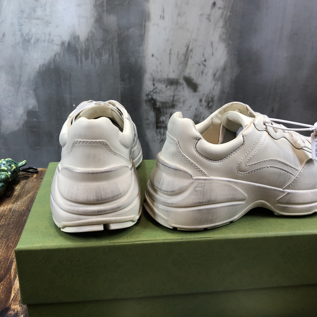 Gucci Rhyton sneaker 34 - vstockx