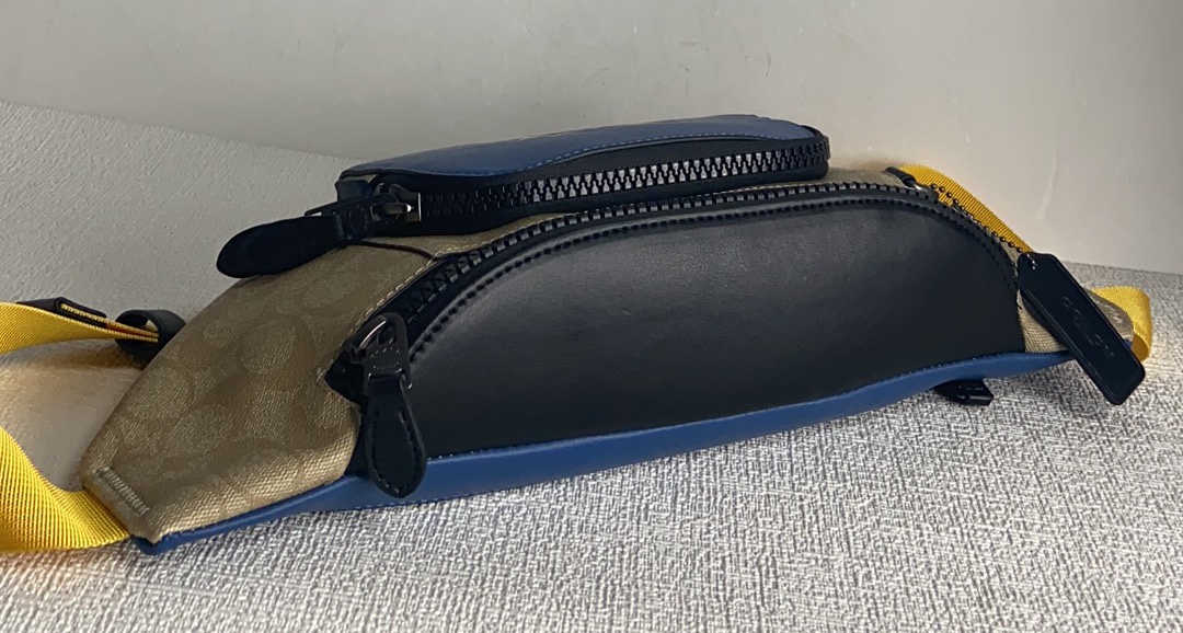 Handbags Coach cE552 size:30*12*4 - vstockx