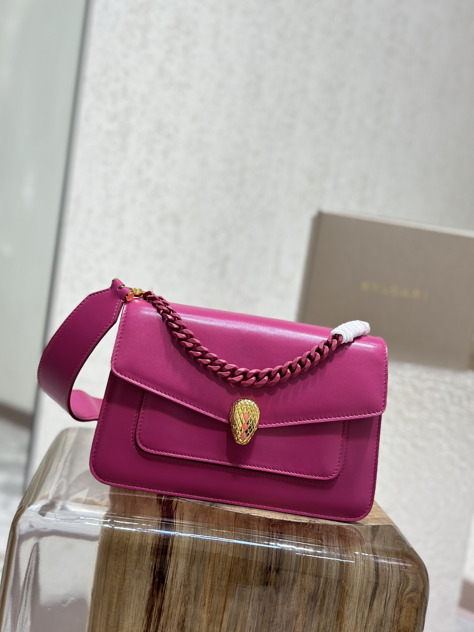 Handbags Bvlgari 290767 size:25*17*8 cm - vstockx
